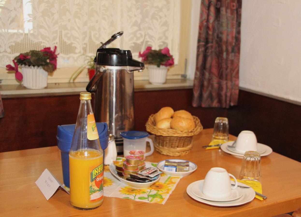 Hotel Bayerischer Hof Wiesau ภายนอก รูปภาพ